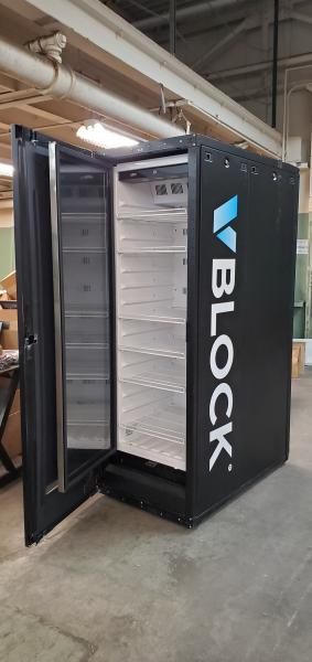 Used VBlock/Summit Commercial Refrigerator. - Image 2