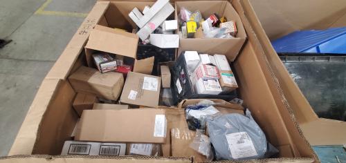Pallet of Appliance Service Parts  - Image 1