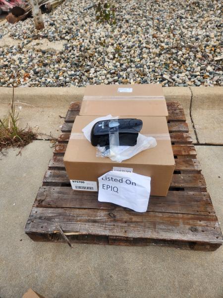 1 Pallet of 2 Boxes, 12 Per Box, Lite-n-Foamy Soap Dispenser, New in Box.