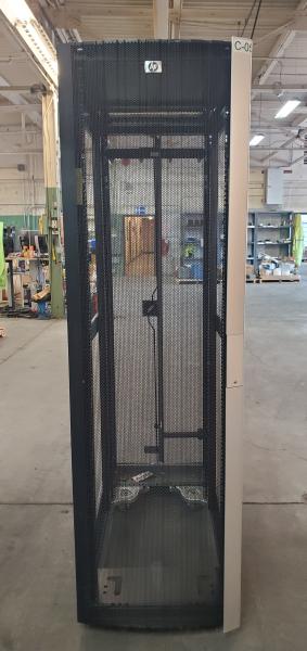 HP Server Cabinet- 23"x48". Empty, No Side Panels. No Keys - Image 1