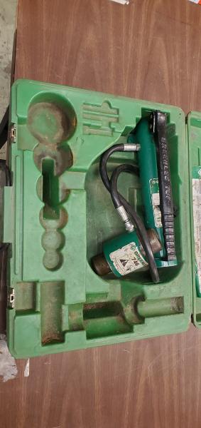 Used Greenlee 746 Punchout Tool in Case.  - Image 1
