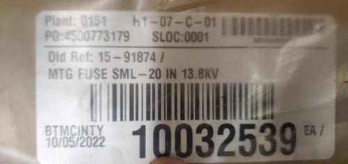 Lot of 12 New MTG FUSE Holders SML-20 IN 13.8KV. - Image 3