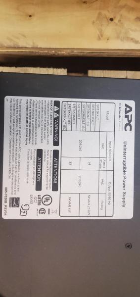 APC UPS Rackmount Battery Backup, 208/240V. Model #SRT5KRMXLT. - Image 5