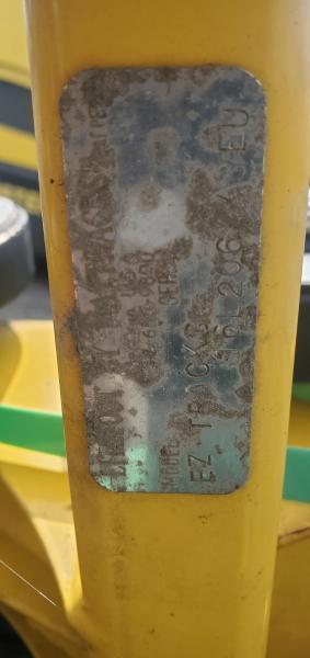 4 Pair of MATTRACKS EZ Tracks. No Info Available. - Image 2