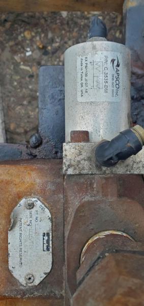 Hydraulic Pump and Reservoir - Image 4