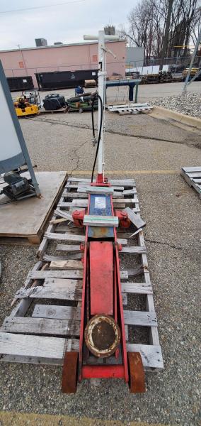 10 Ton Automotive Jack- Unknown working condition - Image 1