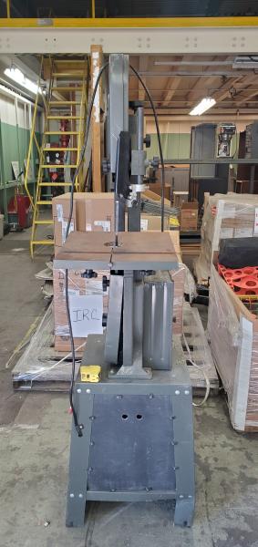 Central Machinery 14" 4 Speed Woodworking Bandsaw. - Image 2