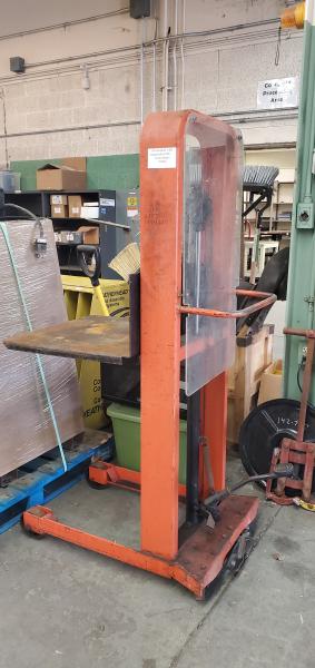 PRESTO Hydraulic Lift Truck- M-152-1. (151622). - Image 2