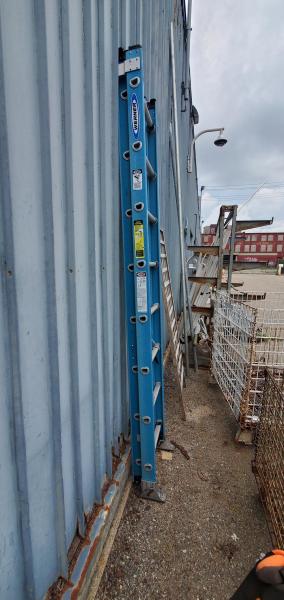 Werner 16' Extension Ladder. - Image 2
