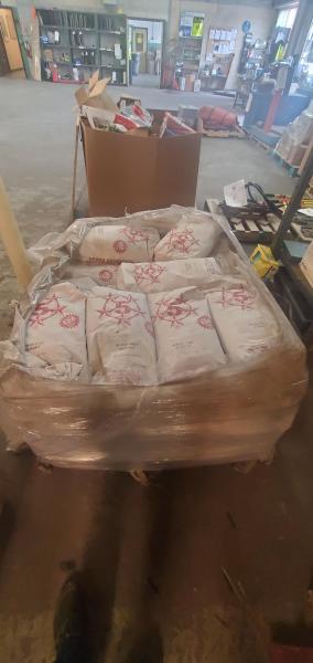 Pallet of ~35 Bags of 5 Star Epoxy Grout Aggregate, 50lbs/ea. - Image 2