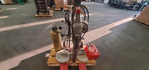 Milwaukee Diamond Coring Rig with Large Base Stand, Vac-U-Rig® - Image 1