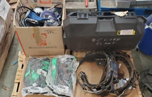 Mixed Lot of Untested Safety Equipment, This equipment has not been tested/rated and should not be used without being properly tested. - Image 1