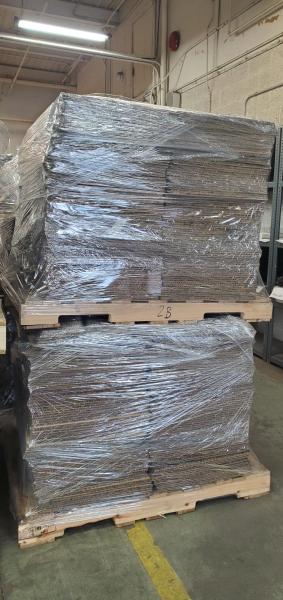 2 Pallets of Carpet Tiles- 20"×20" (~400 per pallet)- - Image 1