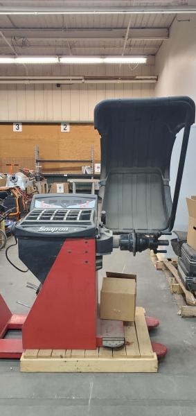 Snap-On Wheel Balancer-  - Image 1