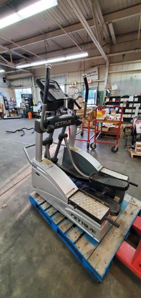 True Fitness PSX Recumbent Bike- - Image 2