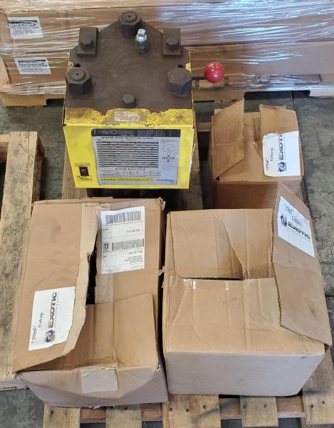 Coll-O-Crimp Super I, Model T-420 with Various Fittings. - Image 1