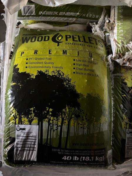 Pallet of 45 Bags of Wood Pellets- -40lb ea.(White Pigeon)- - Image 1