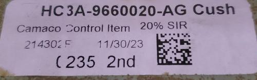 Mixed lot of new/used automotive & heavy-truck parts including air brake coiled hoses (blue/red), amber warning lights, interior armrests, and assorted filters & hardware - Image 5