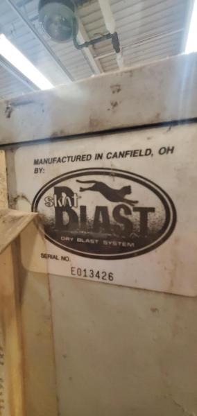 Skat-Blast Industrial Dry Blast Cabinet with Dust Collector, Dual Glove Ports. - Image 4