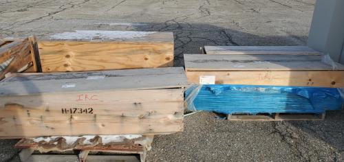 Mueller Co. Municipal utility surplus lot featuring gas and water line-stopping equipment, flanged gate valves, and side-out valves, multi-pallet lot, mixed new and used, - Image 3