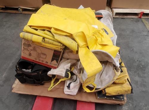 Lot of Utility Tool Storage Bags &ndash; Hastings / Estex Includes heavy-duty canvas and vinyl utility storage bags from Hastings Hot Line Tools and Estex. - Image 4