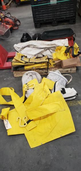 Lot of Utility Tool Storage Bags &ndash; Hastings / Estex Includes heavy-duty canvas and vinyl utility storage bags from Hastings Hot Line Tools and Estex. - Image 5