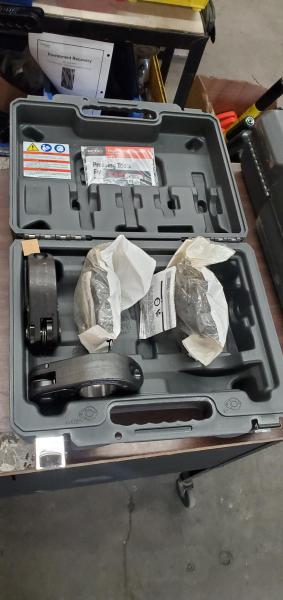 RIDGID RP 340 32kN press tool with MegaPress standard jaws. Includes 1/2", 3/4", 1-1/4", and 1-1/2" jaws. - Image 4