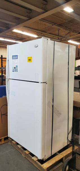 GE Arctica Refrigerator- Gets Cold - Image 2
