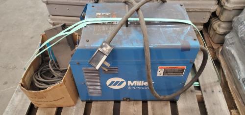 Miller Syncrowave 180 SD AC/DC TIG/Stick welder with Miller RFCS-14 foot pedal and control cable - Image 2