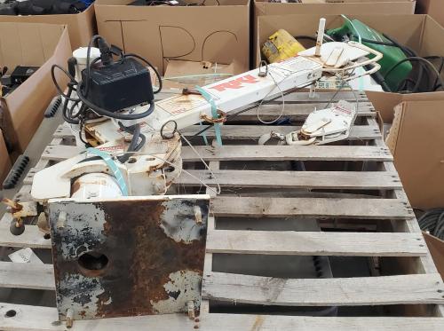 RKI Model 2000-3-5S crane-mounted personnel lift / utility man-basket attachment, used condition - Image 2