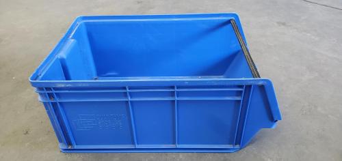 Lot of 30 Stackable Totes- 28" x 18.5", 12" Tall. - Image 2