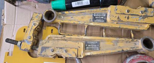 Utility & Directional Drilling Equipment Lot &ndash; Vermeer PB500 Tooling, Huskie Hydraulic Cutter, Drill Rods. - Image 7