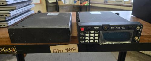 Harris M7300/M5300 700/800MHz Mobile Radio Lot with IMPRES Speaker Mics, and Accessories) &ndash; Untested Surplus &ndash; 2 Pallets. - Image 2