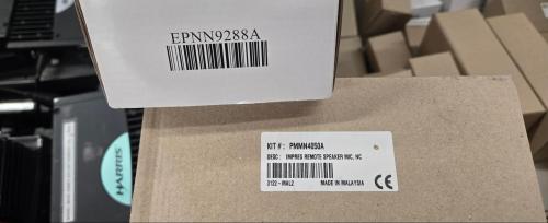 Harris M7300/M5300 700/800MHz Mobile Radio Lot with IMPRES Speaker Mics, and Accessories) &ndash; Untested Surplus &ndash; 2 Pallets. - Image 6