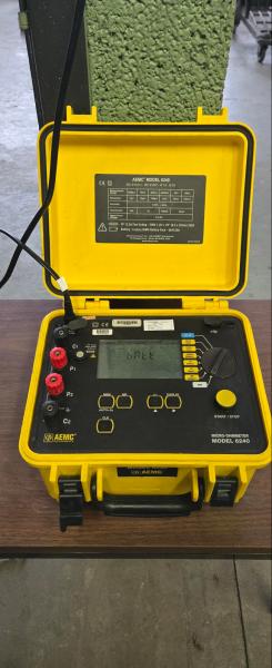 AEMC Instruments Model 6240 Micro-Ohmmeter, portable high-current resistance tester with digital display, multiple test ranges, and rugged field case w/broken clip- - Image 2