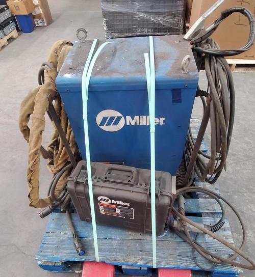 Miller PipePro 450 RFC industrial welding power source with PipePro suitcase wire feeder. Includes feeder cables, welding leads, and Miller transport case. - Image 2