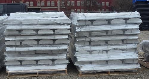 Lot of Fluorescent Lighting Fixtures. 12" x 4'. - Image 1