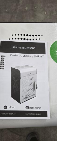 Lot of 2 Charging Stations- No Keys- - Image 6