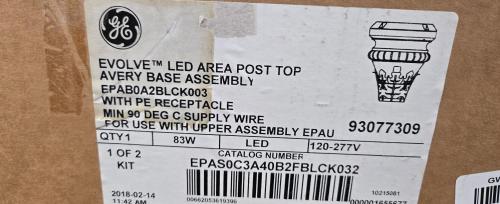 Lot of 2 GE Evolve LED Post Top Street Lights- 1x 40W, 1x 83W- Both are 120&ndash;277V &ndash; (1 Complete w/ Globe, 1 No Globe)- - Image 3