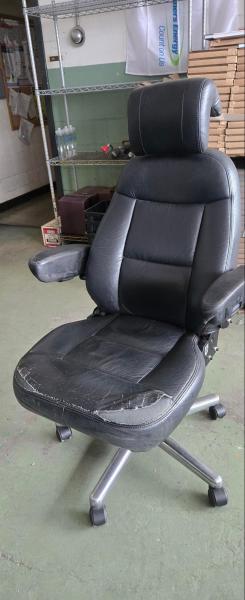 Lot of 9 Iron Horse Control Room Chairs- Rough Condition- - Image 3