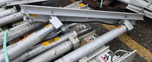 Efficiency Production trench box extension/shoring units with hydraulic cylinders- - Image 2