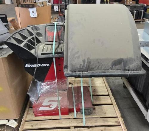 SNAP-ON Wheel Balancer, Model #EEWB331A. - Image 3