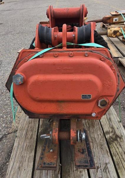 Ditch Witch H331 Vibratory Plow Attachment, 2007, Hydraulic, Includes Mount & Blade Assembly- - Image 3
