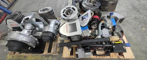 Lot of 3 Pallets &ndash; Industrial Gas Burner Assemblies, Blowers & Dungs Controls (Untested) - Image 4