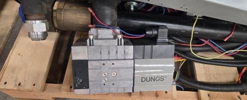 Lot of 3 Pallets &ndash; Industrial Gas Burner Assemblies, Blowers & Dungs Controls (Untested) - Image 5