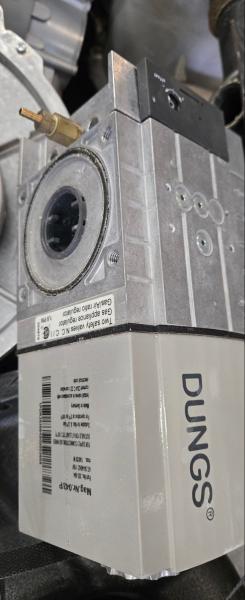 Lot of 3 Pallets &ndash; Industrial Gas Burner Assemblies, Blowers & Dungs Controls (Untested) - Image 8