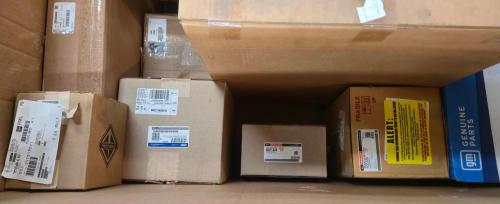 Lot of Heavy Truck / Industrial Vehicle Parts- - Image 2