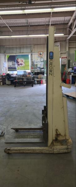 Crown BS-64 Electric Hydraulic Walk-Behind Stacker- 1500Lb Capacity- Works, Needs New Batteries- - Image 3