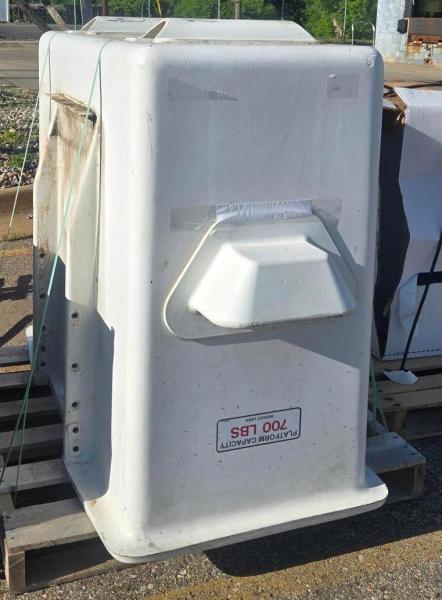 Altec Fiberglass Utility Bucket- - Image 3