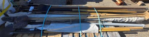 Lot of Long-Handled Utility Tools &ndash; - Image 1
